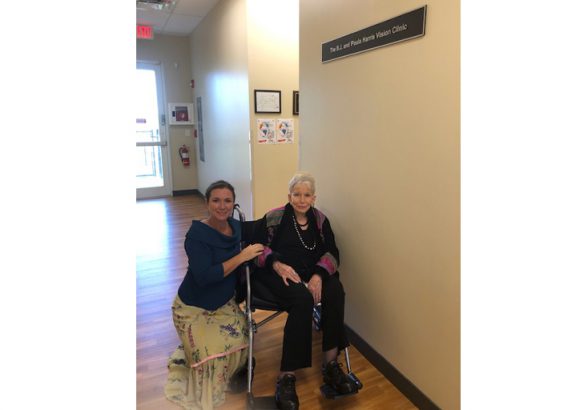 Paula Harris Visits Caridad Center